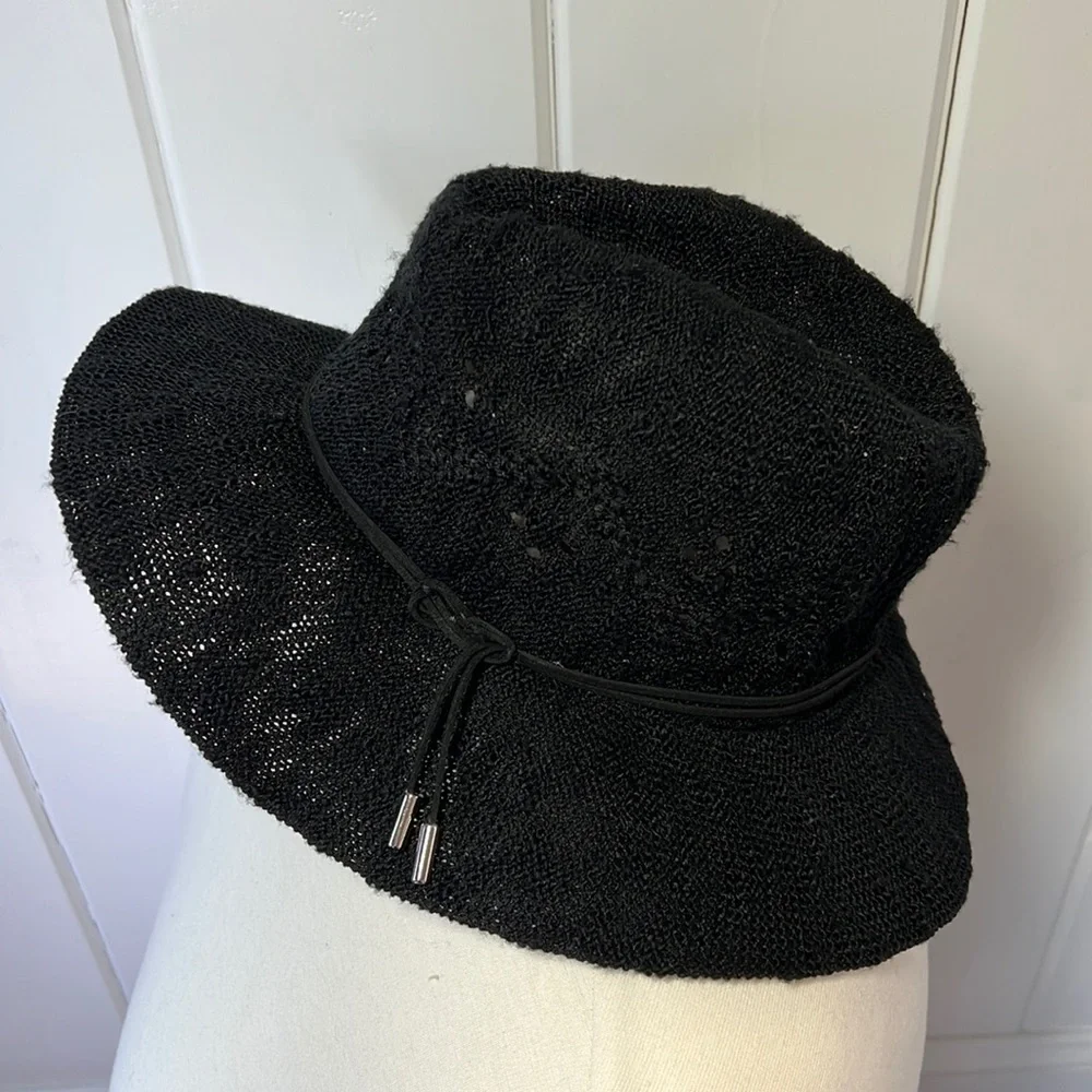 Vince Camuto Black Wide Brim Adjustable‎ One Size Lightweight Airy Cloth Hat
